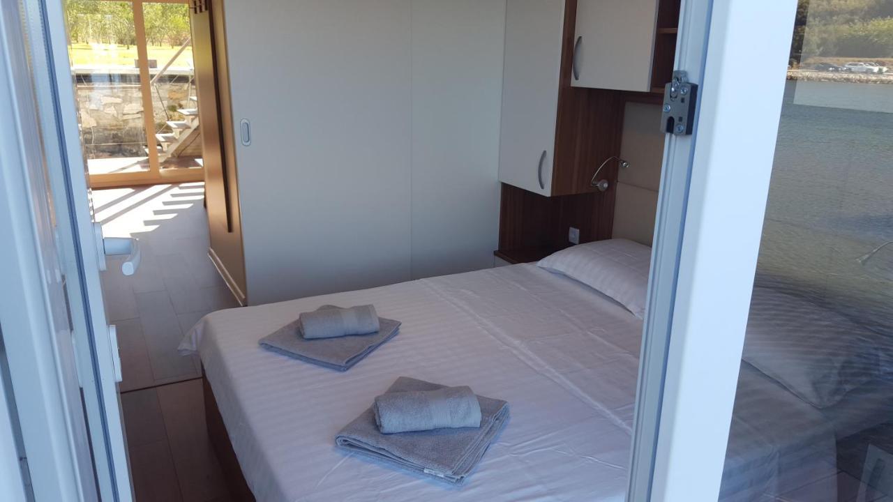 House Boat - Floating House Sofia Hotel PUY Exterior foto