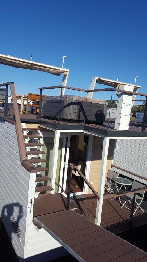 House Boat - Floating House Sofia Hotel PUY Exterior foto
