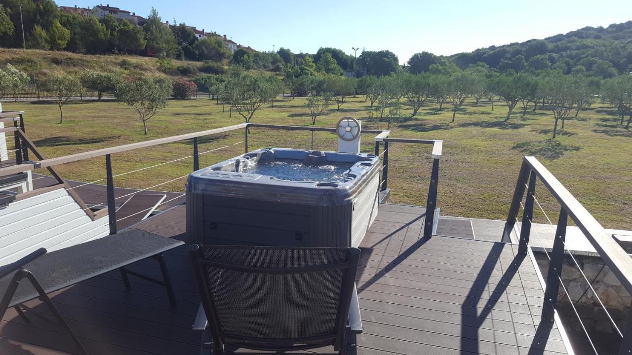 House Boat - Floating House Sofia Hotel PUY Exterior foto